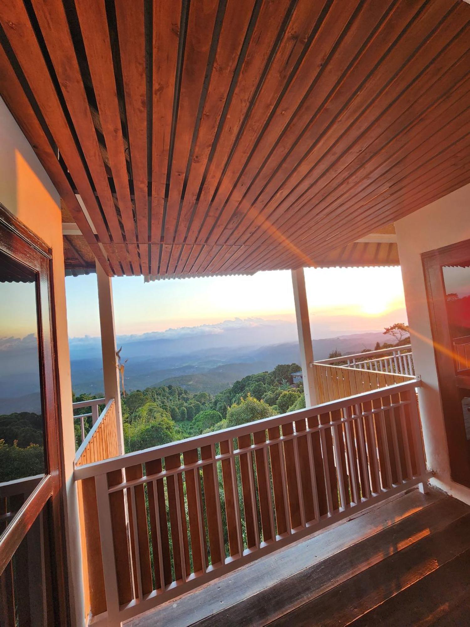 De La Sierra Munduk Exterior foto